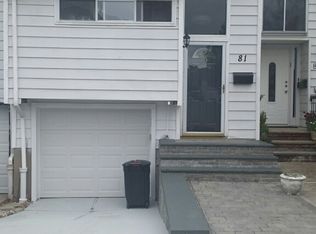 81 Forest Grn, Staten Island, NY 10312