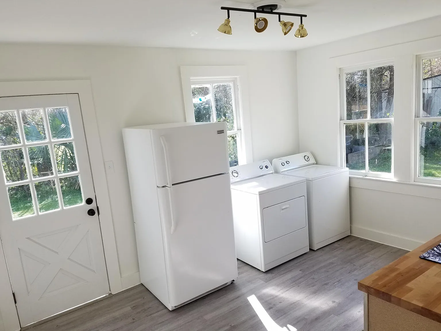 1 bed, $975 — Photo 2