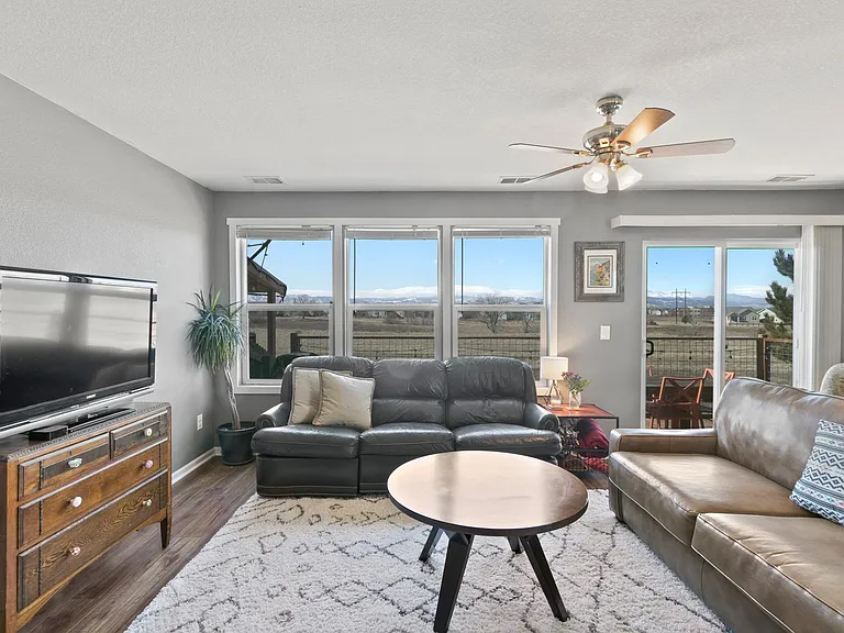 376 Montgomery Dr — Photo 11