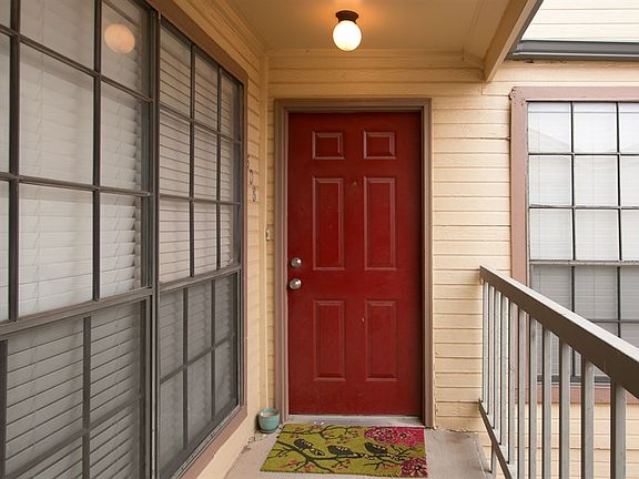 2nd image of 1801 Steeplechase Dr #508