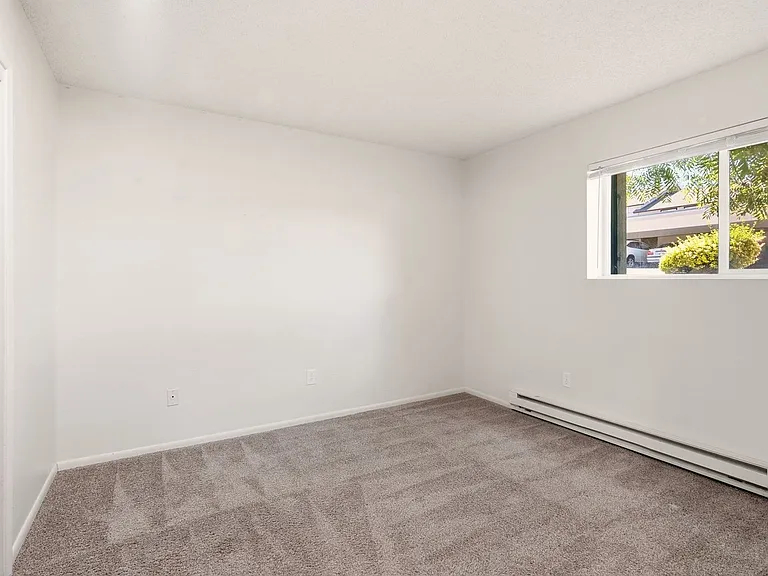 3102 E 27th Ave — Photo 40