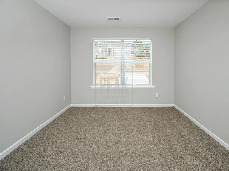 390 Woodland Cir — Photo 34