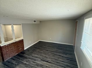 903 1/2 E Frederick St, Independence, MO 64050