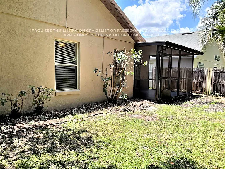 13835 Valleybrooke Ln — Photo 12