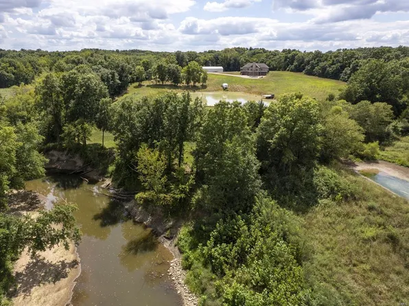 2140 County Road 136, Philadelphia, MO 63463