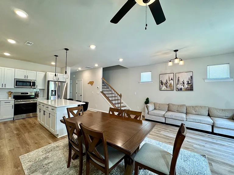 507 Greenwood Dr — Photo 6