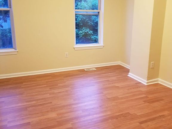 2nd image of 138 Hallock Ave #2L