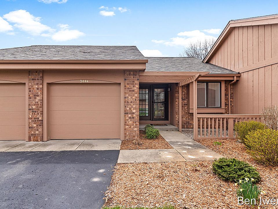 1st image of 3444 Eagle Bluff Dr NE