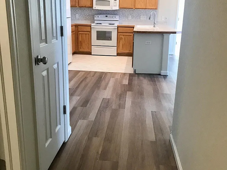 1296 Lake Cir #13H — Photo 2