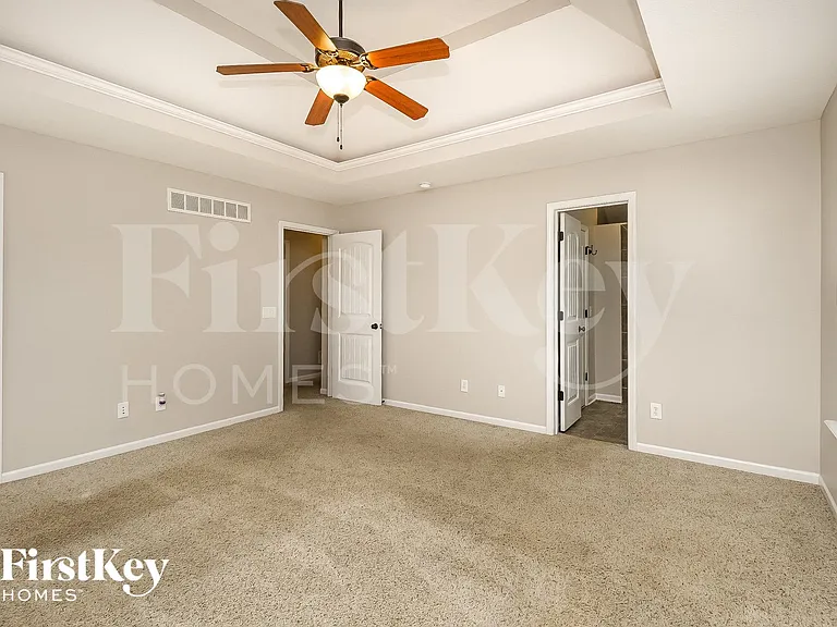 8500 N Kensington Ave — Photo 7