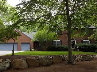 1140 High Hawk Rd, East Greenwich, RI 02818