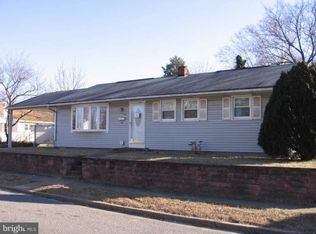 60 W 8th St, Burlington, NJ 08016