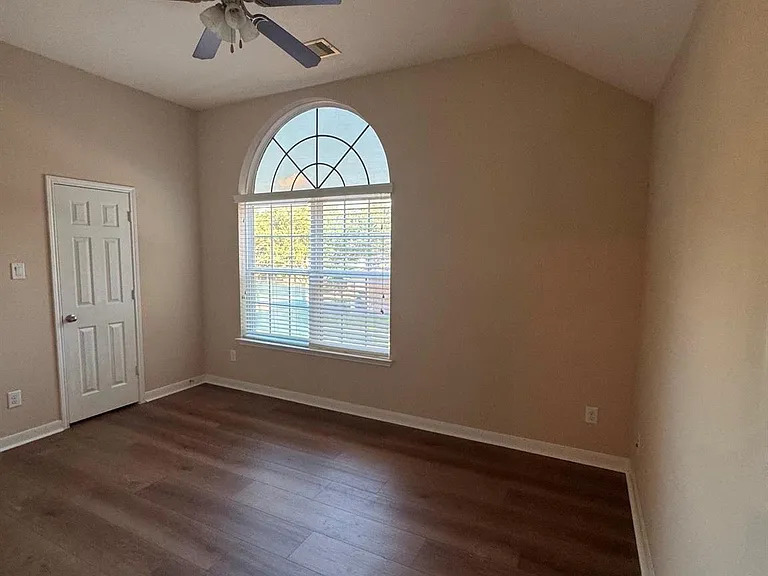 26310 Creston Woods Dr — Photo 15