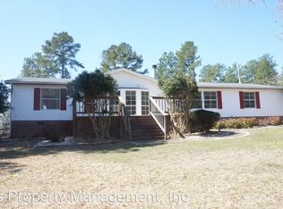 2854 Docs Rd, Spring Lake, NC 28390