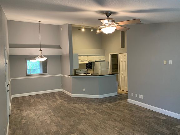 2nd image of 13810 N Sutton Park Dr #838
