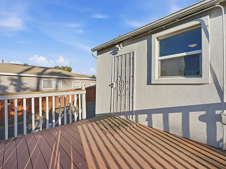 7620 Saranac Ave — Photo 21