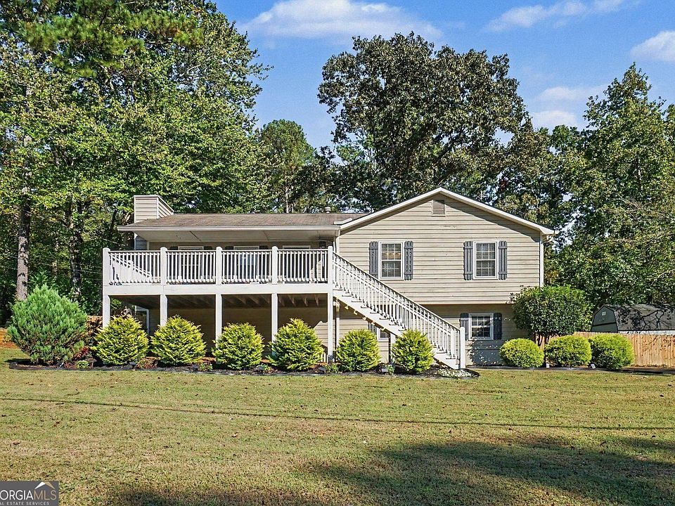 1st image of 445 Holly Ln