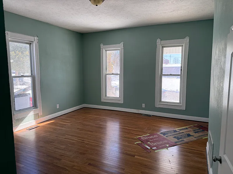 Spacious two bedroom apartment freshly remodeled. — Photo 2