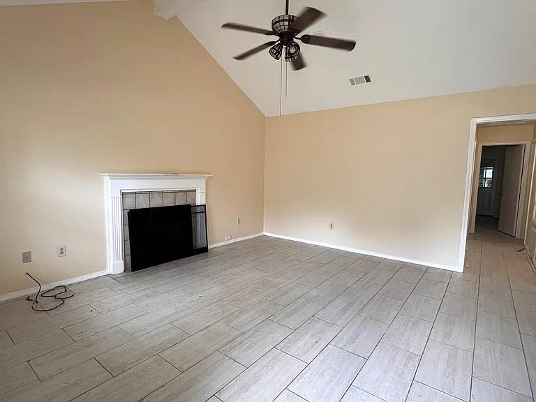 13452 Windridge Dr — Photo 2