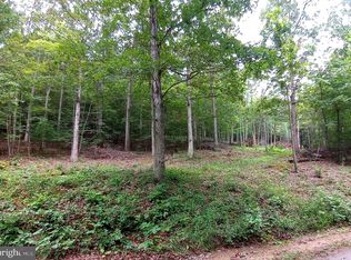 Clay Pitts Ln, Great Cacapon, WV 25422