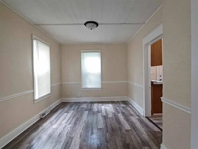 1309 Jackson St — Photo 5