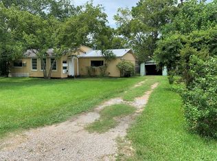 514 E Shore Dr, Clear Lake Shores, TX 77565