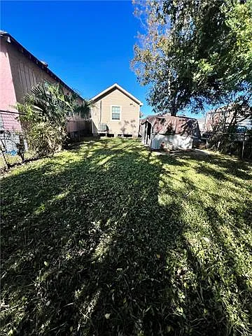 3148 N Prieur St — Photo 10