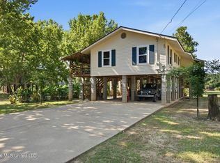 238 Plum Bluff Dr, Lucedale, MS 39452