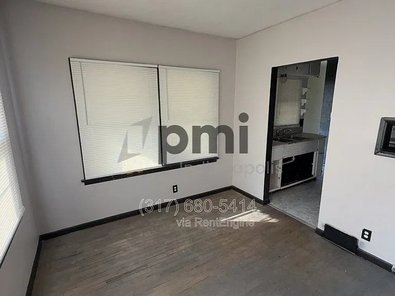 2613 Louise St — Photo 15