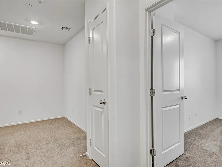 1137 Meadow Sparrow Pl — Photo 34