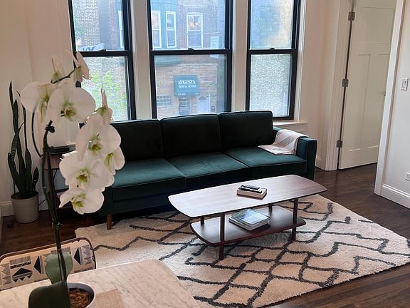 3rd image of 3457 N Lincoln Ave #2