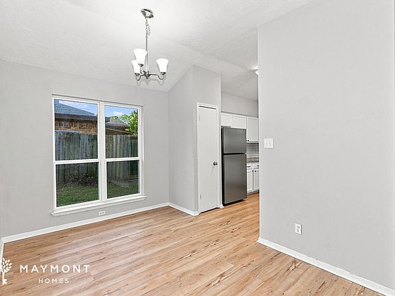5th image of 8203 Valeta Dr