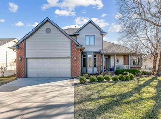 12021 E Killenwood Dr, Wichita, KS 67206