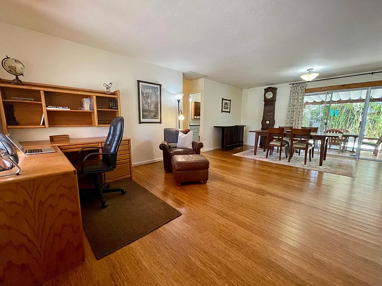 13752 Woodgate Pl — Photo 6
