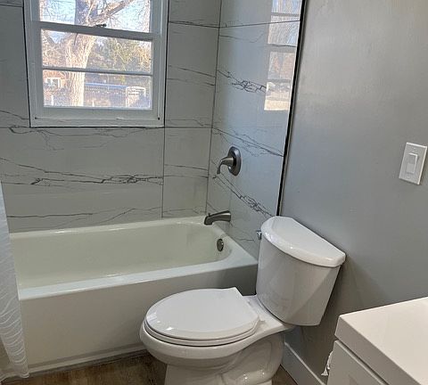 3rd image of 1311 Court Pl