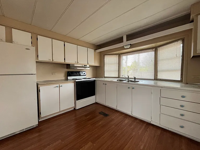 12632 Orange Lake Dr — Photo 2
