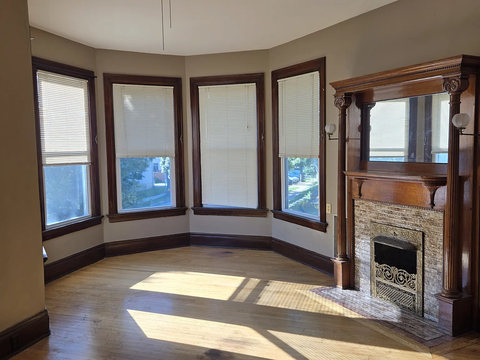 3 bed, 1516 sqft, $1,800 — Photo 2
