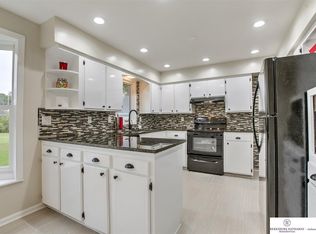 1415 S 51st St, Omaha, NE 68106