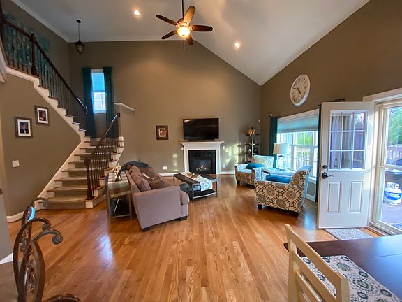 Great Room With FIreplace 