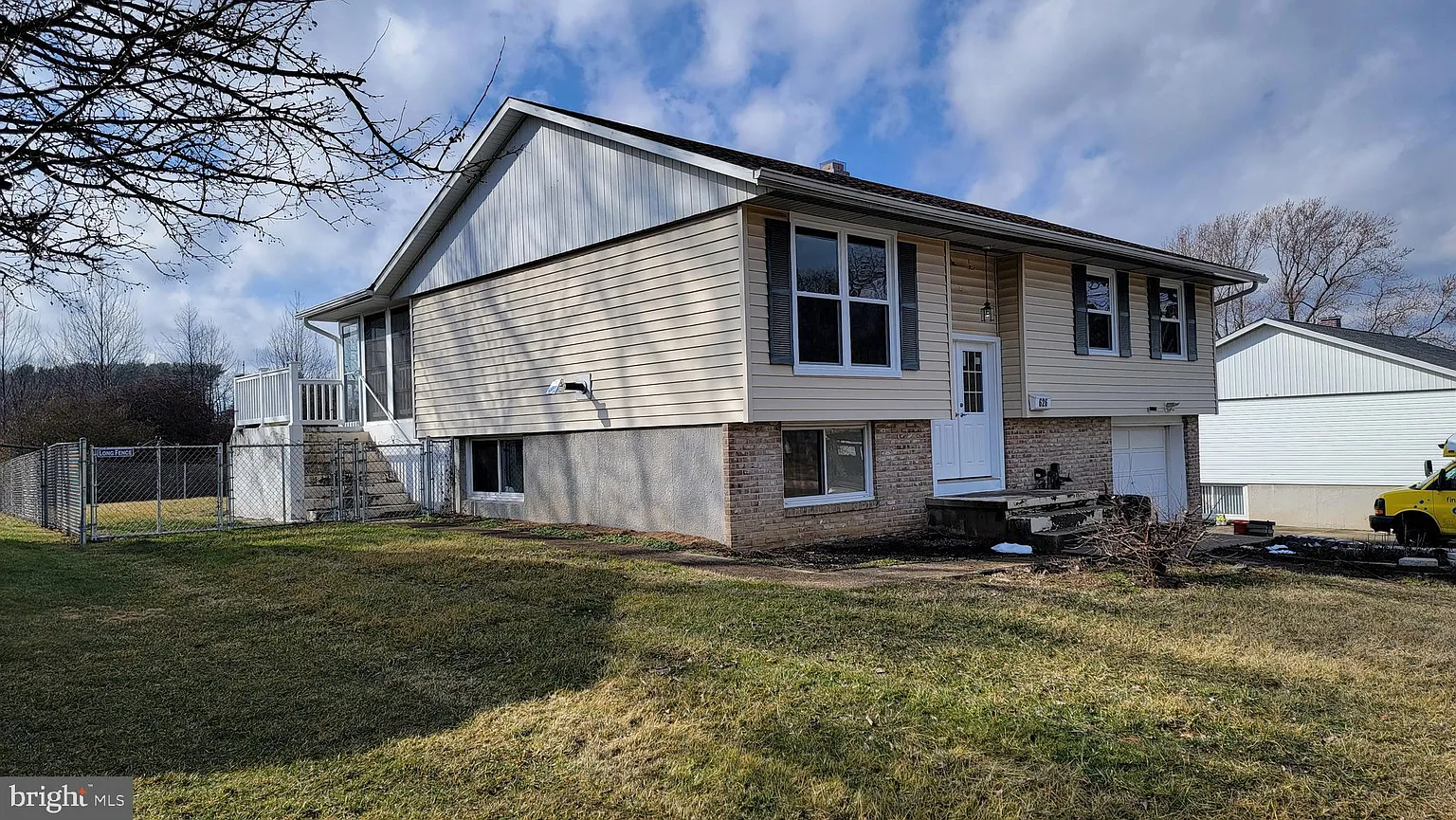 626 Boxelder Dr photo 1