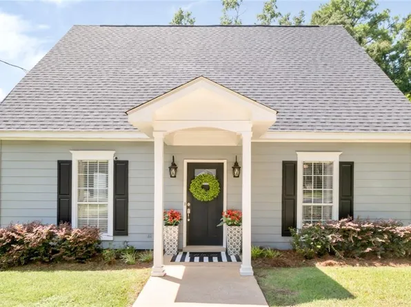 1110 McNeil Ave, Mobile, AL 36609
