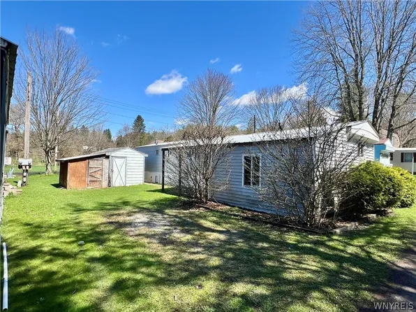 8114 State Rd Trailer 3, Colden, NY 14033