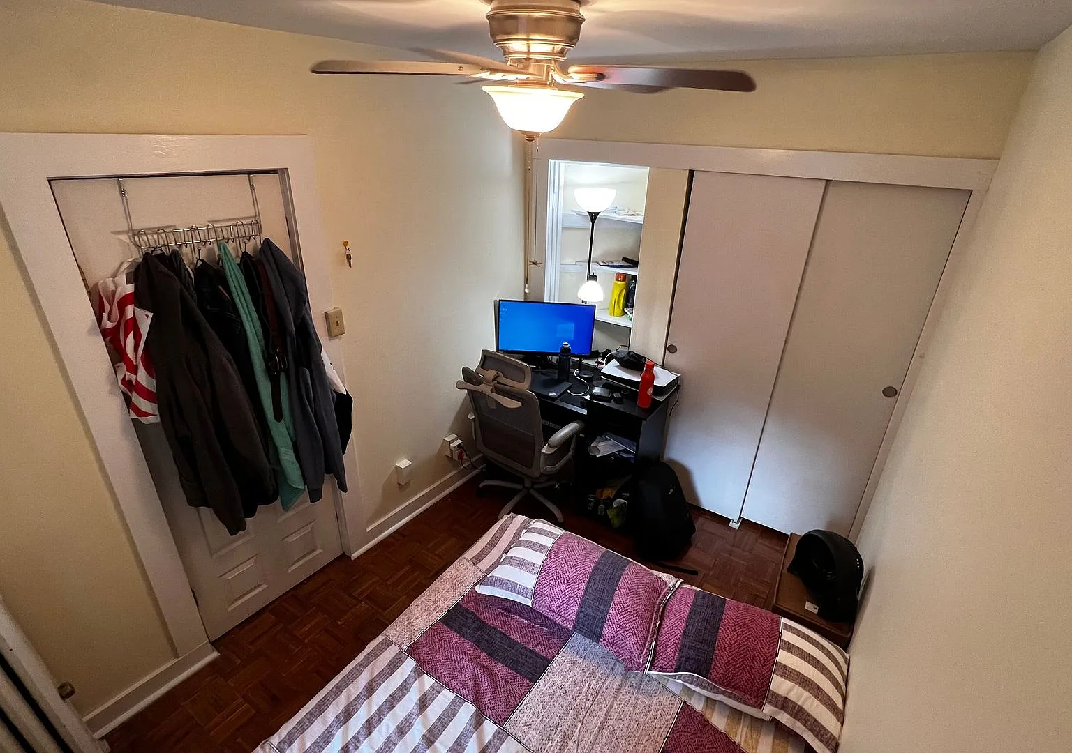 Great 2 bedroom Available 6/1 — Photo 4