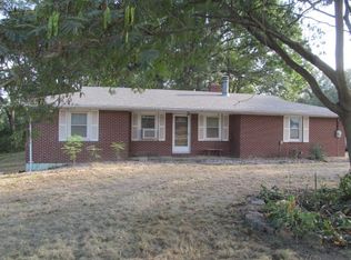 10876 Kings Hill Rd, Sumner, IL 62466