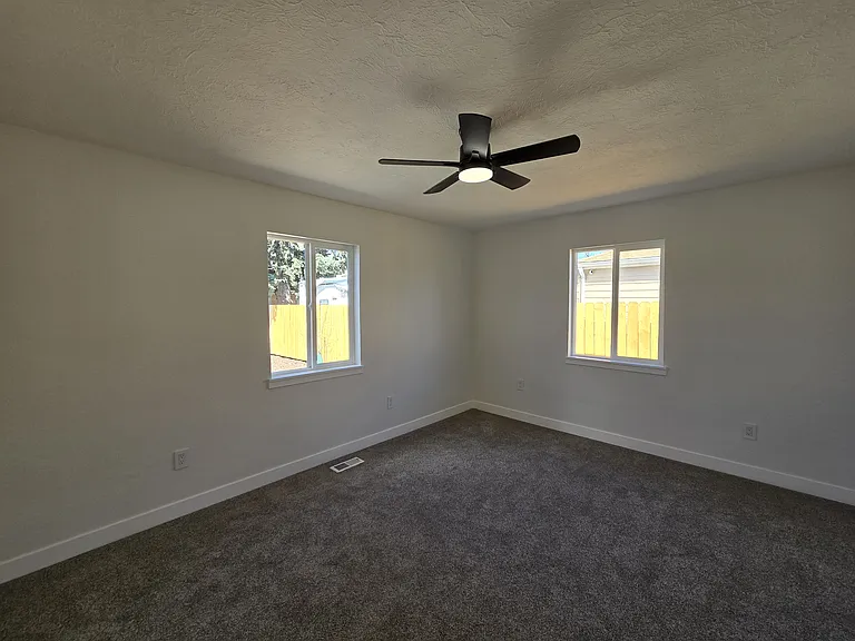 738 E Fountain Blvd — Photo 13