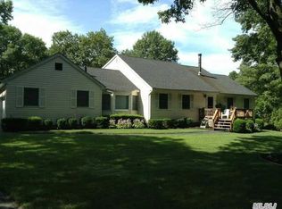 5 Yale Rd, East Patchogue, NY 11772