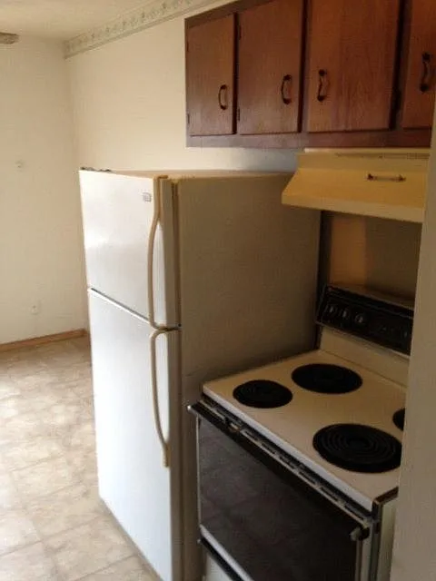 12201 Madison Avenue — Photo 4