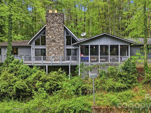 260 Tranquility Pl, Hendersonville, NC 28739