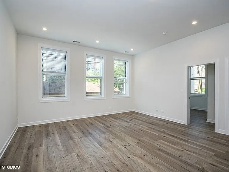 621 W. Belmont — Photo 4