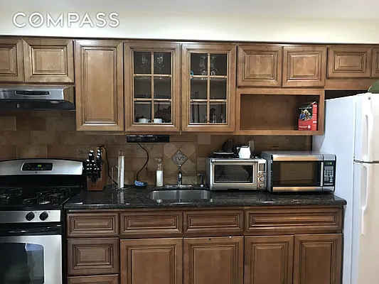 Rented by Compass | media 25